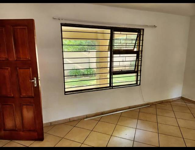 8 BEDROOM HOUSE FOR SALE IN BEDFORDVIEW